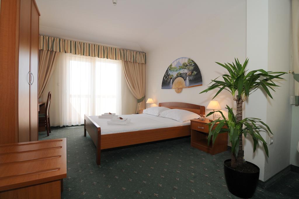 Hotel Rosina Makarska Bilik gambar
