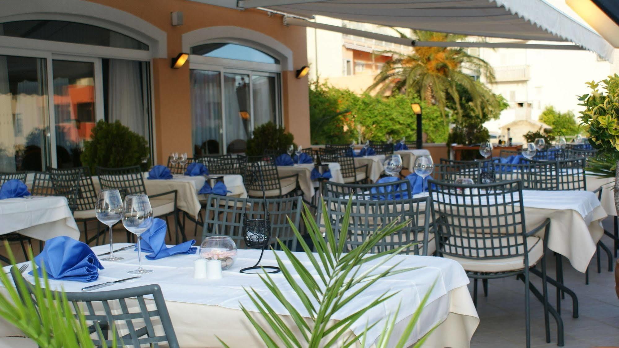 Hotel Rosina Makarska Luaran gambar